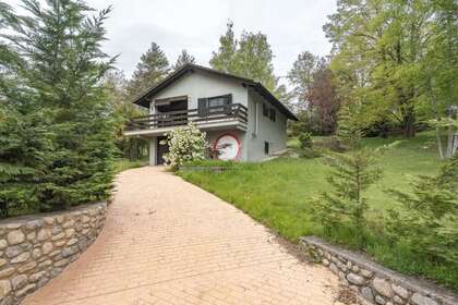 House for sale in Camprodon, Girona. 