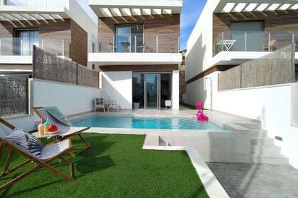 Cluster house for sale in Orihuela, Alicante. 