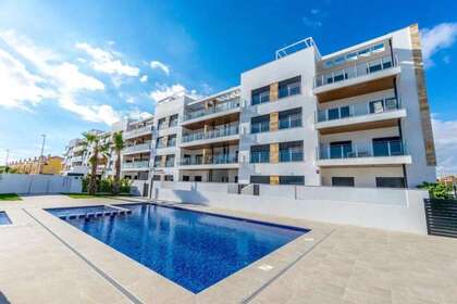 Flat for sale in Torrevieja, Alicante. 