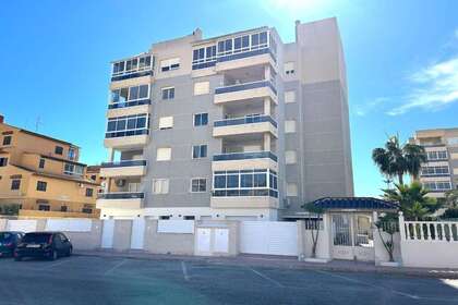 Flat for sale in Torrevieja, Alicante. 