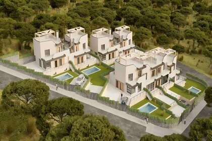 Cluster house for sale in Polop, Alicante. 