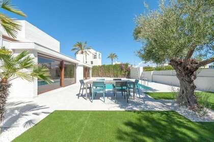 House for sale in Murcia. 