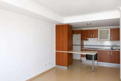 Flat for sale in San luis de sabinillas, Málaga. 