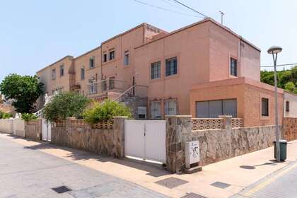 Cluster house for sale in Almería. 