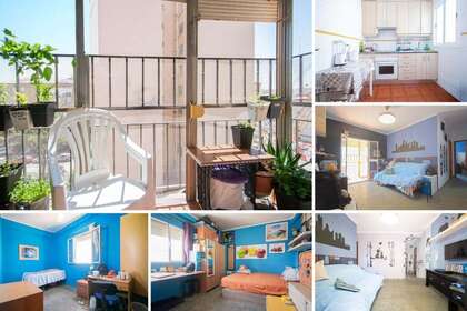 Flat for sale in Sevilla. 