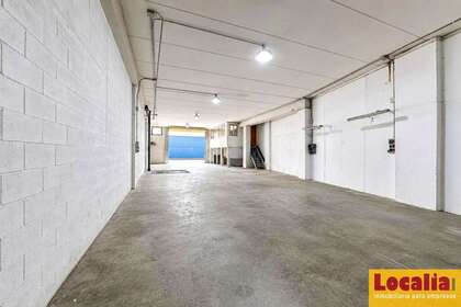 Warehouse for sale in Cartes, Cantabria. 