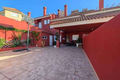 联排别墅 进入 Línea de la Concepción (La), Cádiz. 