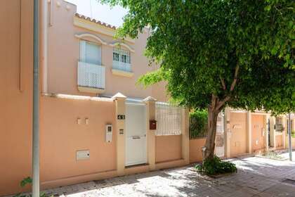 Cluster house for sale in Almería. 