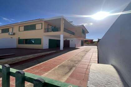 Cluster house in Tarajalejo, Tuineje, Las Palmas, Fuerteventura. 