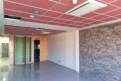 Commercial premise for sale in Santander, Cantabria. 