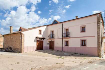 房子 出售 进入 Villafruela, Burgos. 