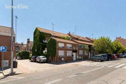 Cluster house for sale in Madrid. 