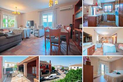Cluster house for sale in Mairena del Aljarafe, Sevilla. 