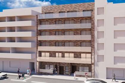 Flat for sale in Torrevieja, Alicante. 