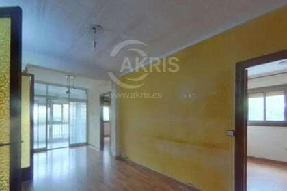 Flat for sale in Badalona, Barcelona. 