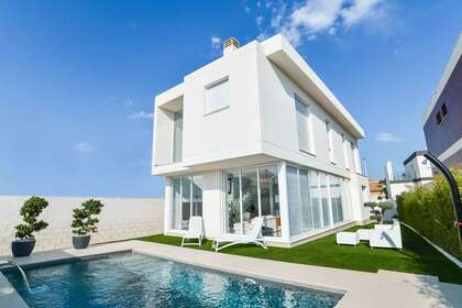 House for sale in Alicante/Alacant. 