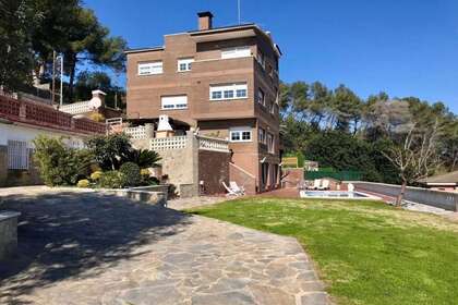 Maison de ville vendre en Sant Boi de Llobregat, Barcelona. 
