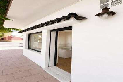 商业物业 出售 进入 Estepona, Málaga. 