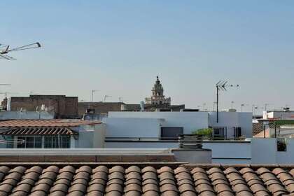 Studio for sale in Sevilla. 