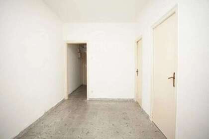 Flat for sale in Barcelona. 