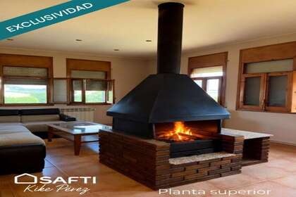 House for sale in Alguaire, Lérida (Lleida). 