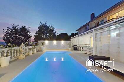 House for sale in Gironella, Barcelona. 