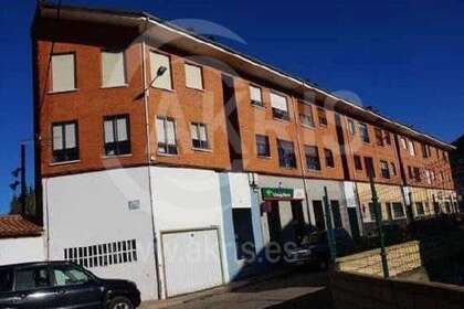 平 出售 进入 Villarmil, Asturias. 