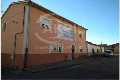 房子 出售 进入 Cabezas de Alambre, Ávila. 
