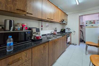 Flat for sale in Lleida, Lérida (Lleida). 