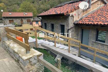 乡间别墅 出售 进入 Posada de Llanera, Asturias. 