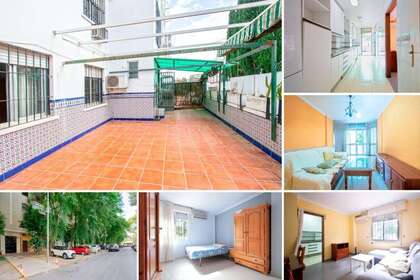 Flat for sale in Sevilla. 