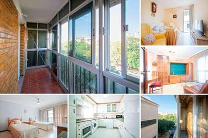 Flat for sale in Sevilla. 