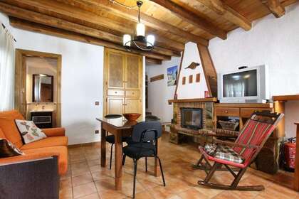 Townhouse for sale in Ubrique, Cádiz. 