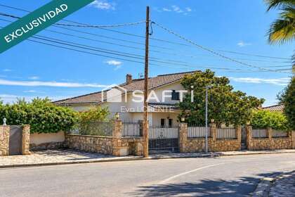 Дом Продажа в Malgrat de Mar, Barcelona. 